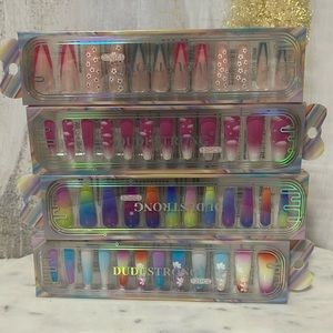 DUDUSTRONG  4 packets of nails (12 each)  🌸🌺